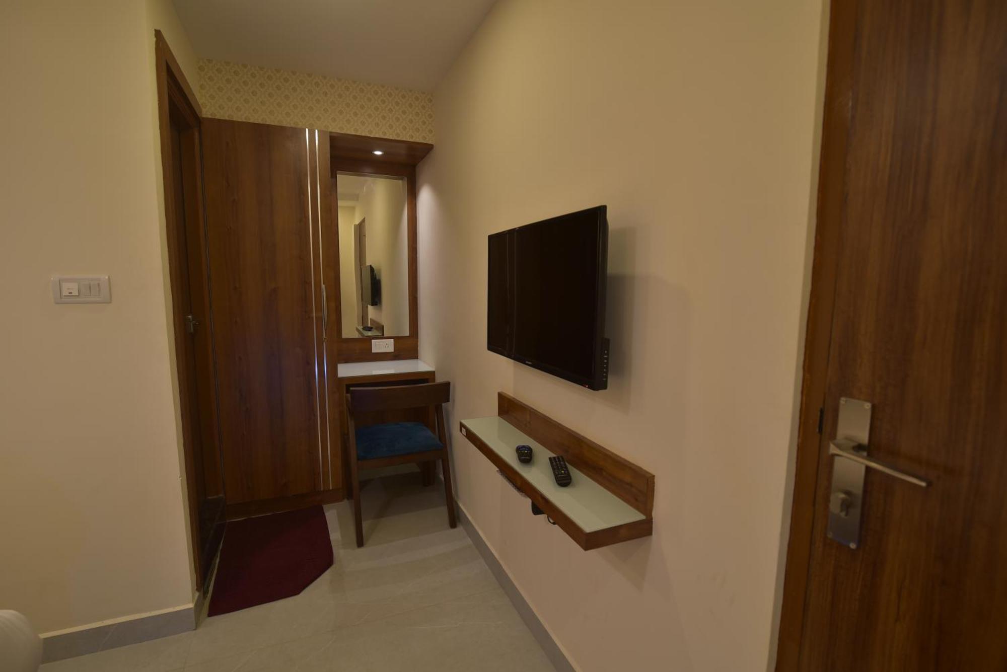 Address 24 Inn バンガロール エクステリア 写真