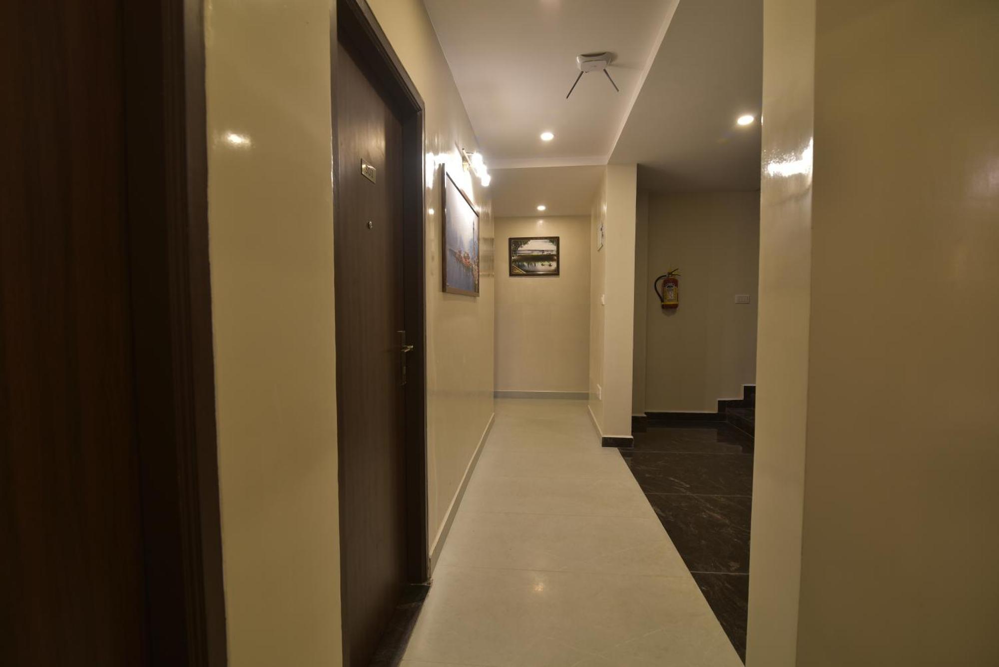 Address 24 Inn バンガロール エクステリア 写真