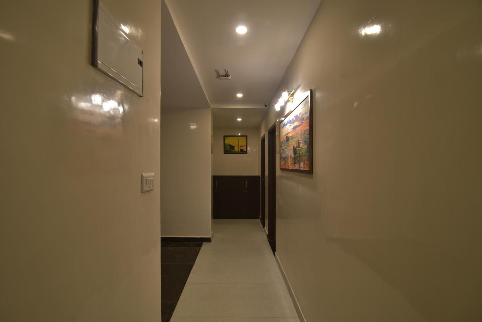 Address 24 Inn バンガロール エクステリア 写真